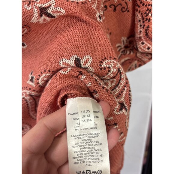 Free People No Matter What Paisley Print Oversized High Low Hem Top XS Cotton - Picture 8 of 9